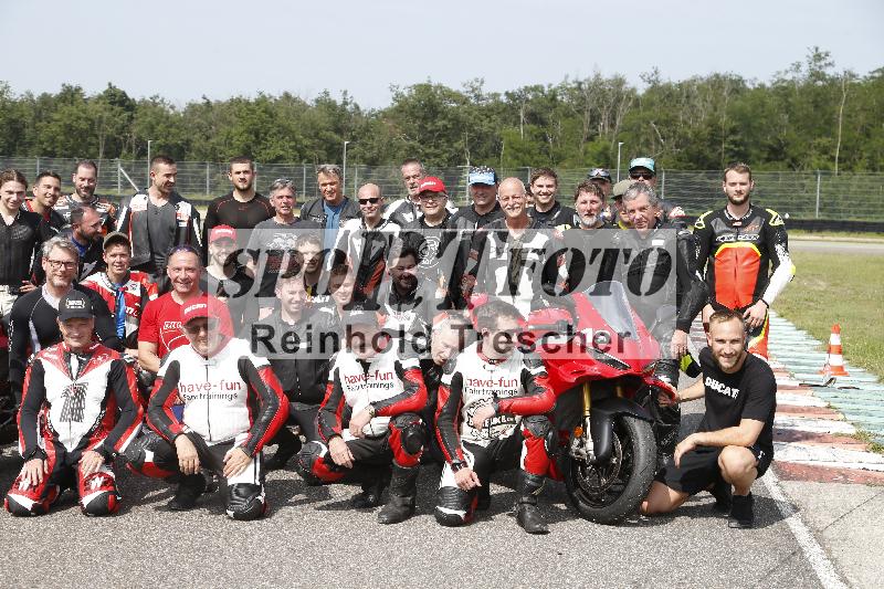 Archiv-2025/27 12.06.2025 Ducati Schweiz Trackday Warmup  ADR/Impressionen